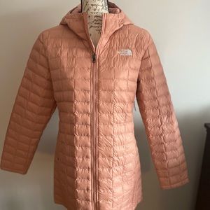 The North Face Girls thermoball size 18